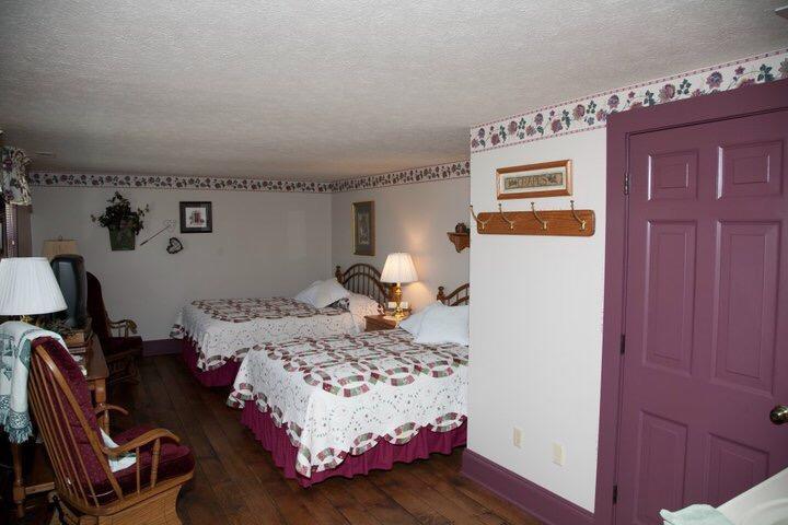 Grapevine House Hotel Winesburg Стая снимка