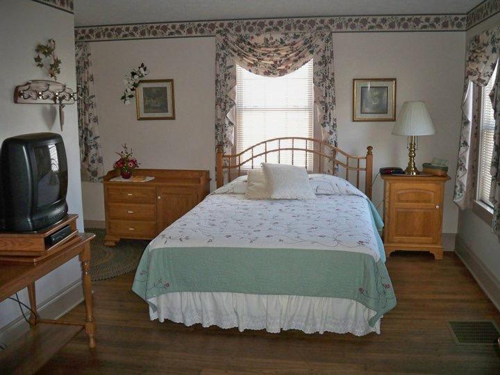 Grapevine House Hotel Winesburg Стая снимка