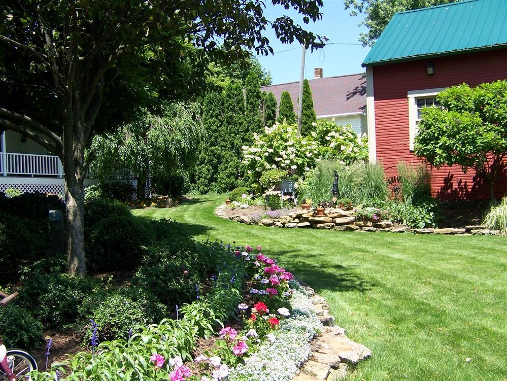 Grapevine House Hotel Winesburg Екстериор снимка